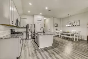 100 Rebel Red Cv, Liberty Hill, TX 78642 - Photo 2