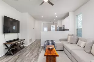 428 Stone Water Ln, Jarrell, TX 76537 - Photo 4