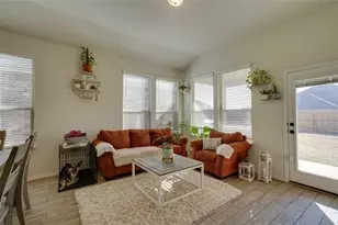 401 Duroc Dr, Hutto, TX 78634 - Photo 6