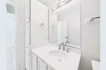 1000 W 26th Street #211, Austin, TX 78705 - Photo 18