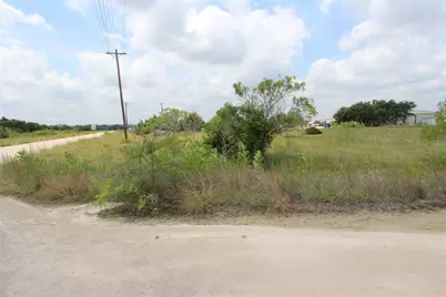 129 Bevers Road, Liberty Hill, TX 78642 - Photo 2