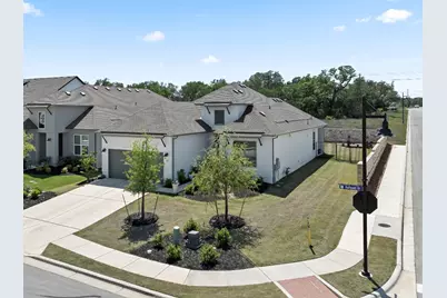 523 Hallwood Drive, Liberty Hill, TX 78642 - Photo 2