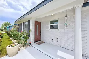 502 Metcalfe St, Rockdale, TX 76567 - Photo 2