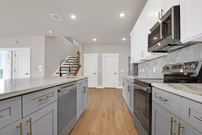 10115 Longhorn Skyway, Dripping Springs, TX 78620 - Photo 8