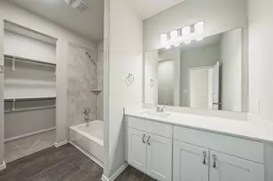 107 Honeybee Ln, Elgin, TX 78621 - Photo 4