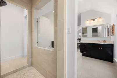 6213 Hilltop Plateau Drive, Austin, TX 78738 - Photo 22