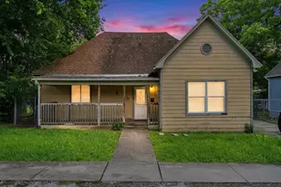 909 W 3rd St, Taylor, TX 76574 - Photo 1