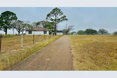 1696 E Fm 884, Yorktown, TX 78164 - Photo 4