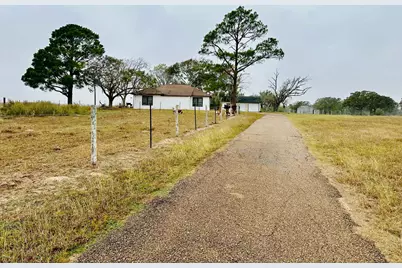 1696 E Fm 884, Yorktown, TX 78164 - Photo 2