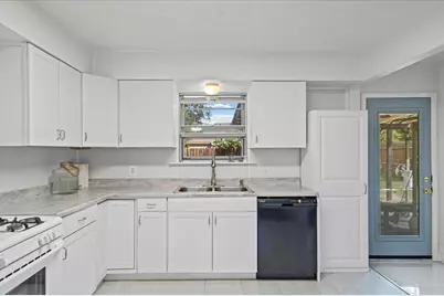 1115 Sycamore Street, San Marcos, TX 78666 - Photo 8