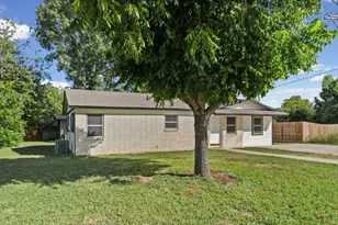 1115 Sycamore St, San Marcos, TX 78666 - Photo 2