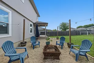605 Holbrooke St, Hutto, TX 78634 - Photo 32