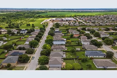 605 Holbrooke Street, Hutto, TX 78634 - Photo 38