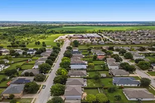 605 Holbrooke St, Hutto, TX 78634 - Photo 38