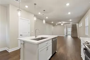 15701 Oglethorpe Dr, Austin, TX 78728 - Photo 14