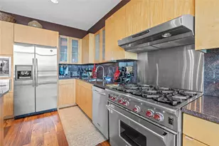 555 E 5th St, Austin, TX 78701 - Photo 6