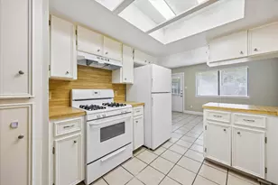 8329 Fathom Cir, Austin, TX 78750 - Photo 12