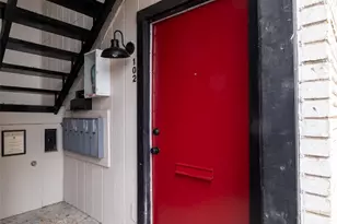 1700 Houston St, Austin, TX 78756 - Photo 2