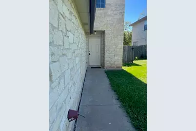 1017 Christopher Avenue #B, Round Rock, TX 78681 - Photo 2