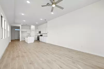 201 Hornet Street, Elgin, TX 78621 - Photo 10