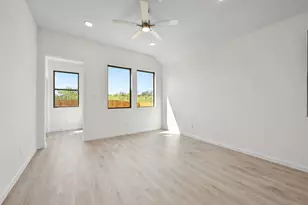 201 Hornet St, Elgin, TX 78621 - Photo 8