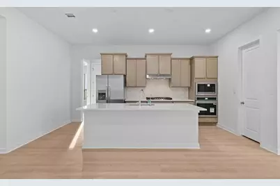 425 Brandywine Road, Hutto, TX 78634 - Photo 2