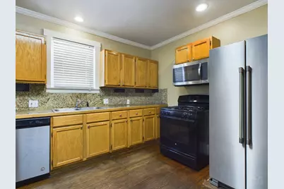 705 E 32nd Street, Austin, TX 78705 - Photo 10