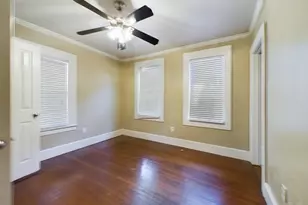 705 E 32nd St, Austin, TX 78705 - Photo 22