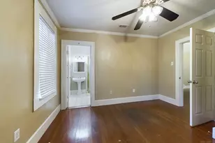 705 E 32nd St, Austin, TX 78705 - Photo 30