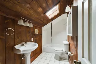 705 E 32nd St, Austin, TX 78705 - Photo 8