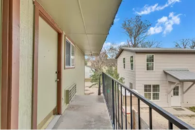400 W 34th Street #202, Austin, TX 78705 - Photo 4