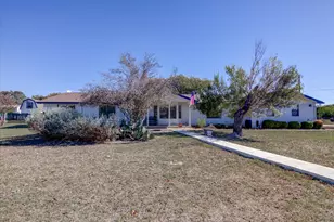 200 Harbor Cir Circle, Georgetown, TX 78633 - Photo 2