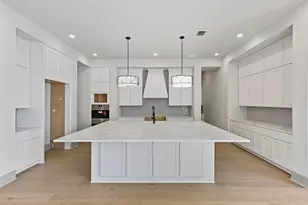 942 Bristol Crk Bnd, Lakeway, TX 78738 - Photo 6