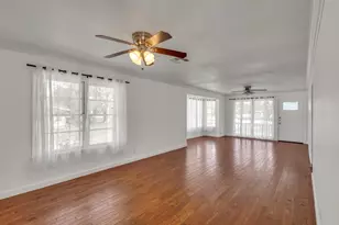 1309 Sloan St, Taylor, TX 76574 - Photo 10