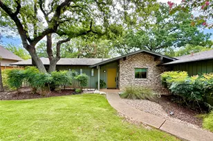 202 Tanglewood Dr, Fredericksburg, TX 78624 - Photo 2