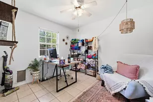 4910 Suburban Dr, Austin, TX 78745 - Photo 12