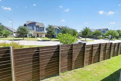 8901 Panhandle Drive, Austin, TX 78747 - Photo 32