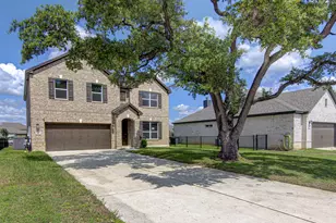 1004 Desaix Dr, Georgetown, TX 78628 - Photo 2