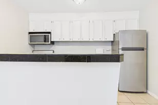 304 E 33rd St, Austin, TX 78705 - Photo 6