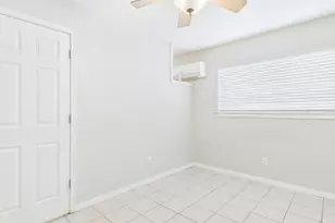 304 E 33rd St, Austin, TX 78705 - Photo 14