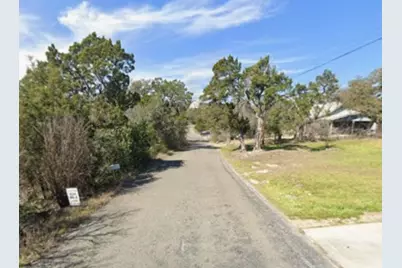 18501 E Lakeview Drive, Jonestown, TX 78645 - Photo 2