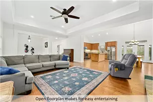 170 Woodland Ct, Bastrop, TX 78602 - Photo 6