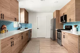 3009 Val Dr, Austin, TX 78723 - Photo 12