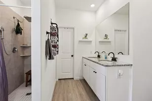 9058 Bowie Rdg, Seguin, TX 78155 - Photo 18