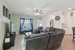 9058 Bowie Rdg, Seguin, TX 78155 - Photo 14
