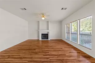 1124 Oaklands Dr, Round Rock, TX 78681 - Photo 4