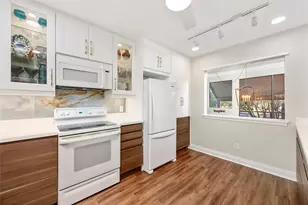 114 World of Tennis Sq, Lakeway, TX 78738 - Photo 8