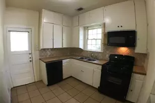 2900 Hampton Rd, Austin, TX 78705 - Photo 2