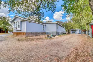 107 SW Forest Hill Cove, Dale, TX 78616 - Photo 24