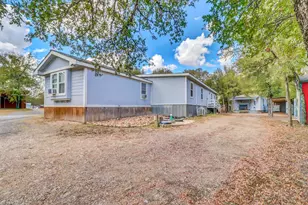 107 SW Forest Hill Cove, Dale, TX 78616 - Photo 24